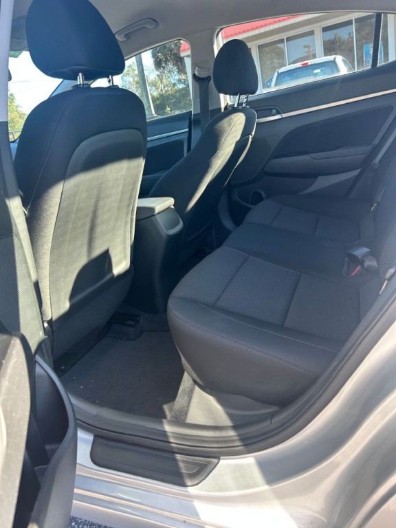 2019 Hyundai Elantra Image 6