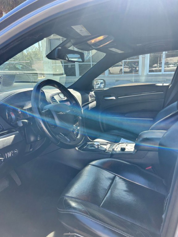 2018 Chrysler 300 Image 5