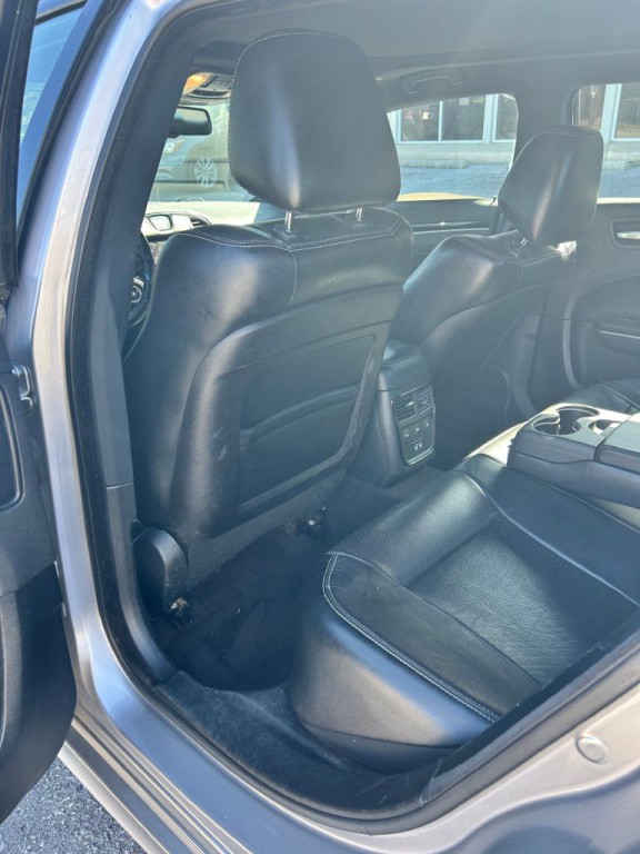 2018 Chrysler 300 Image 6