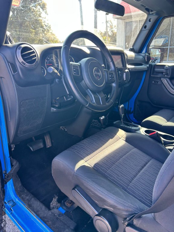 2011 Jeep Wrangler Unlimited Image 5