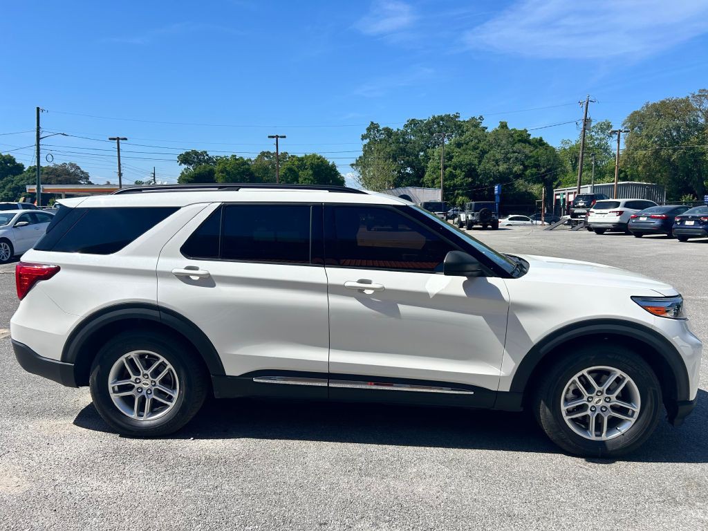 2020 Ford Explorer Image 2