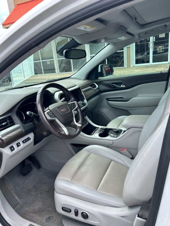 2021 GMC Acadia Image 4
