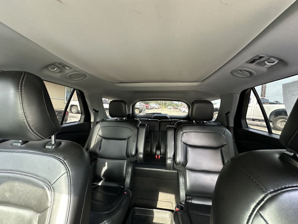 2021 Ford Explorer Image 8