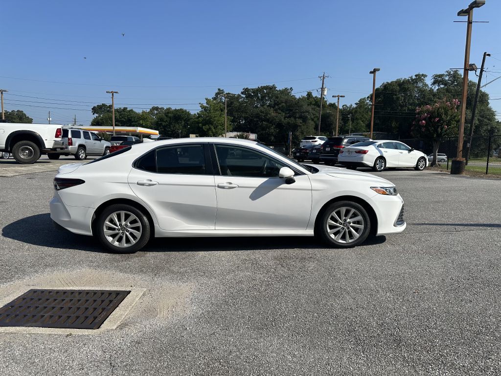 2023 Toyota Camry Image 2