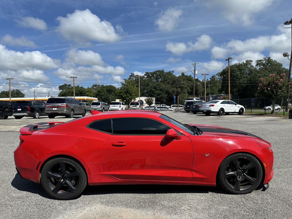 2016 Chevrolet Camaro Image 2