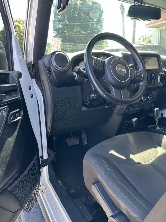 2017 Jeep Wrangler Unlimited Image 5