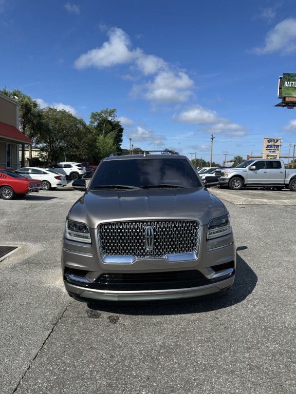 2019 Lincoln Navigator Image 3