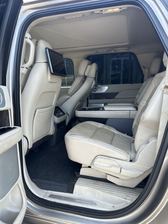 2019 Lincoln Navigator Image 5