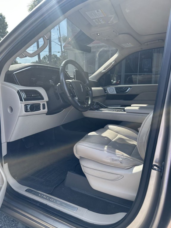 2019 Lincoln Navigator Image 7