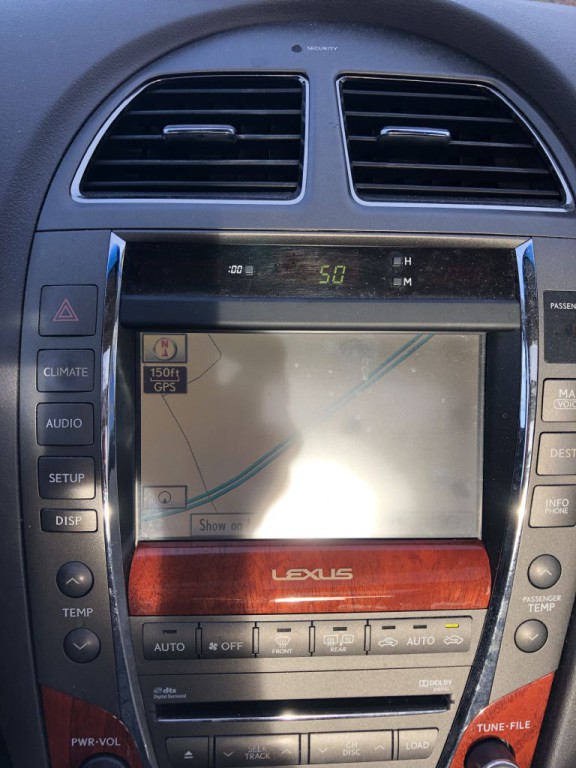 2011 Lexus ES Image 3