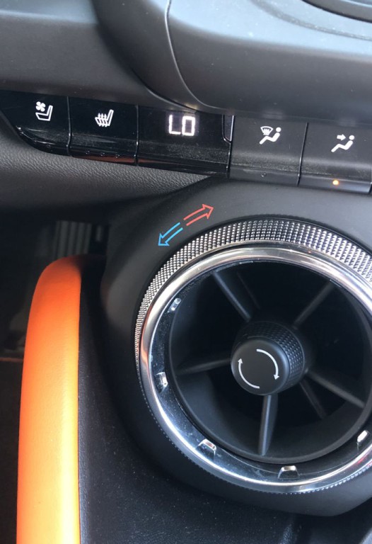 2018 Chevrolet Camaro Image 36