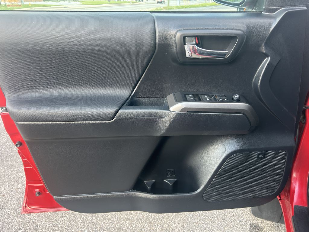 2021 Toyota Tacoma Image 28