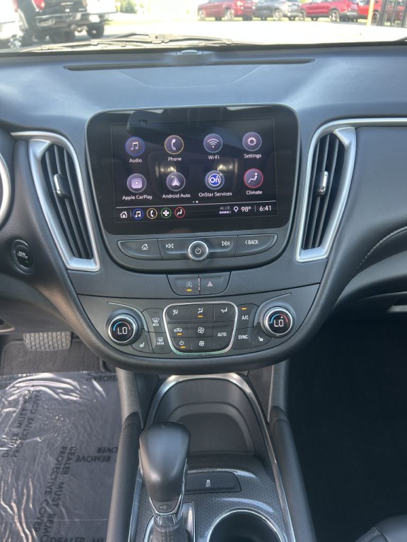 2022 Chevrolet Malibu Image 19