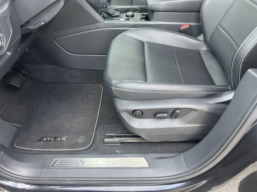 2023 Volkswagen Atlas Image 12