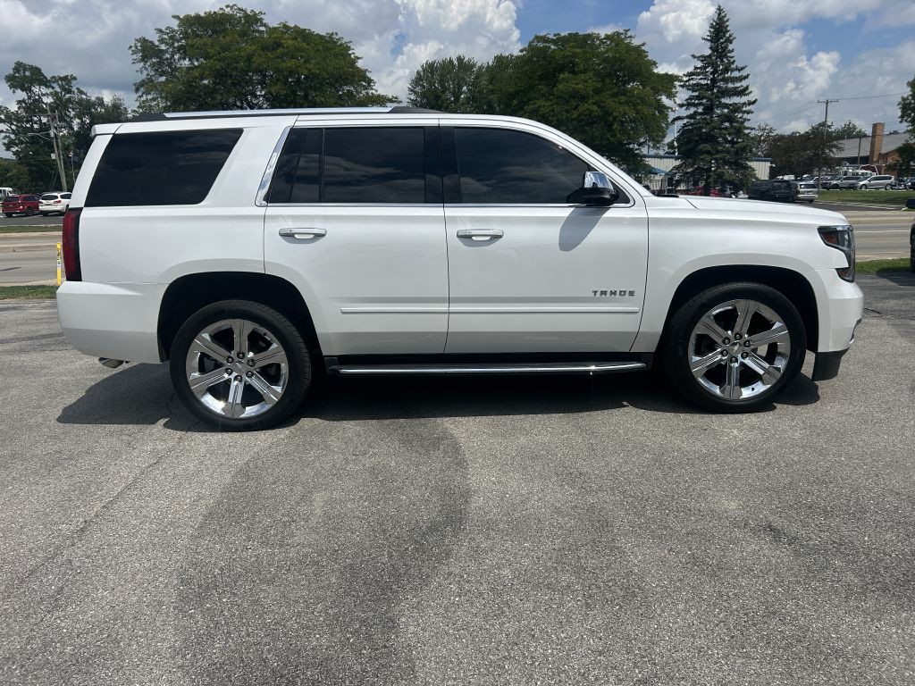 2017 Chevrolet Tahoe Image 2