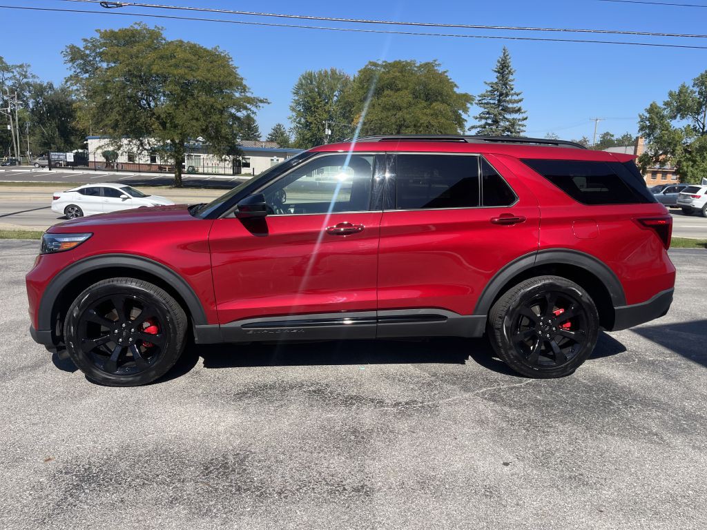 2023 Ford Explorer Image 2