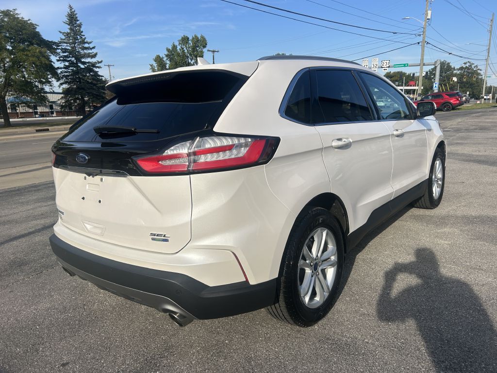 2019 Ford Edge Image 3