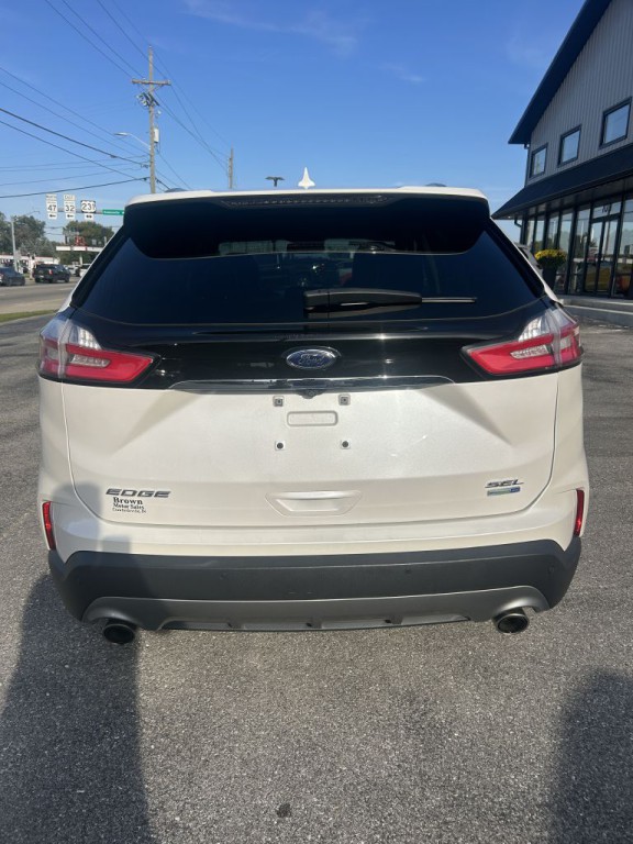 2019 Ford Edge Image 4