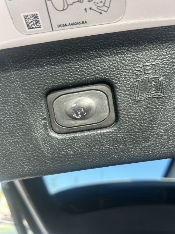 2019 Ford Edge Image 23