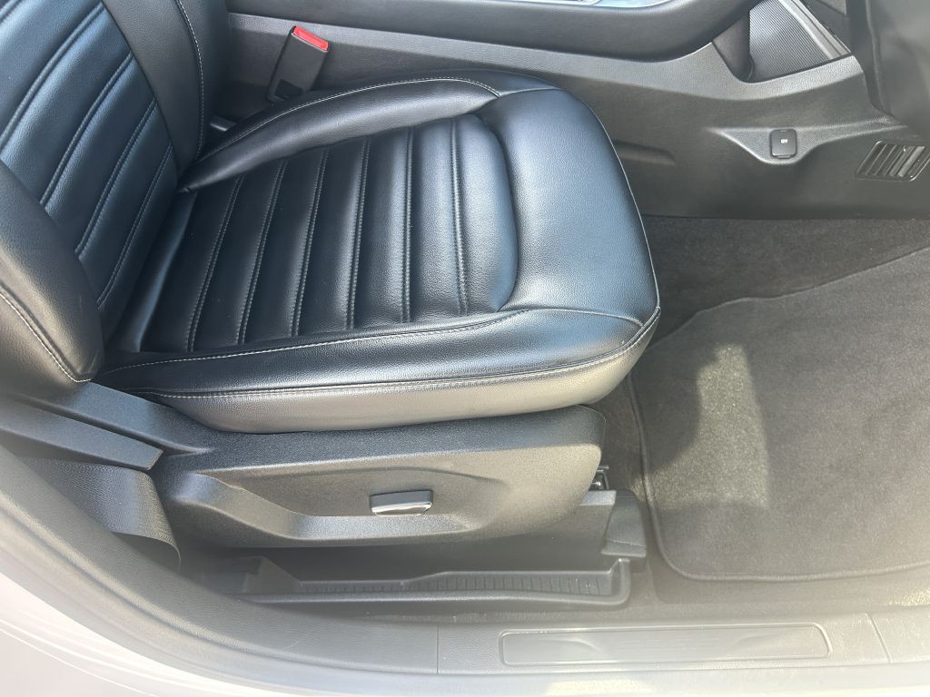2019 Ford Edge Image 25