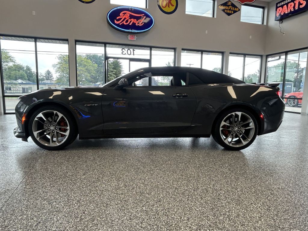 2017 Chevrolet Camaro Image 4