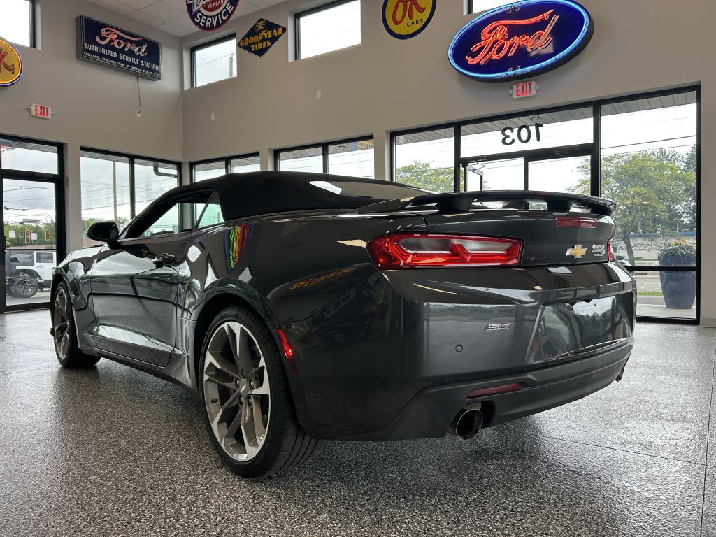 2017 Chevrolet Camaro Image 5