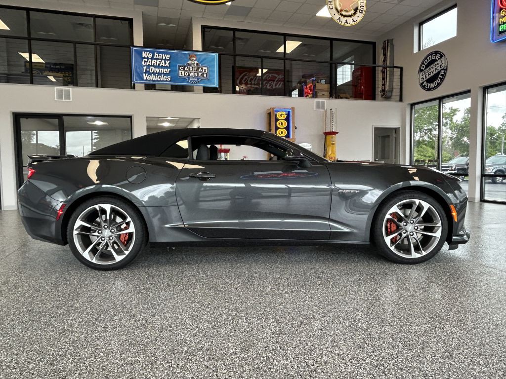 2017 Chevrolet Camaro Image 8