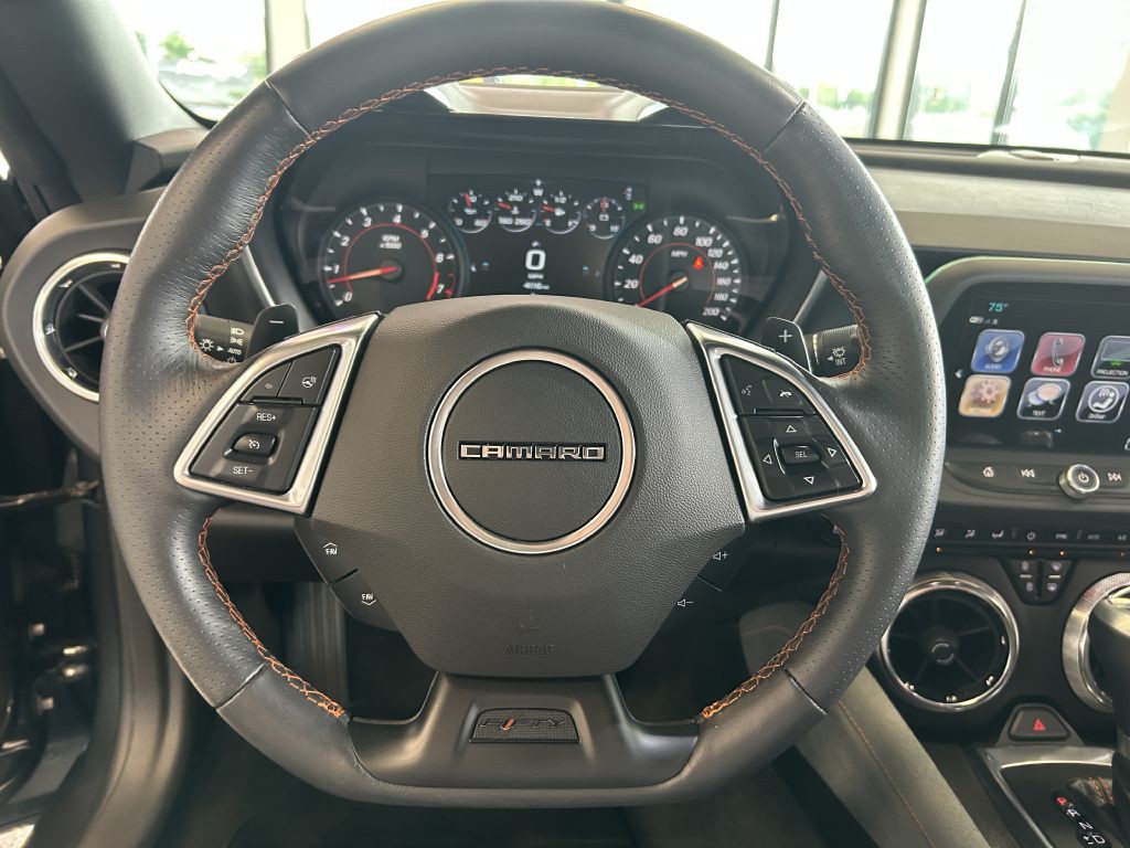 2017 Chevrolet Camaro Image 19