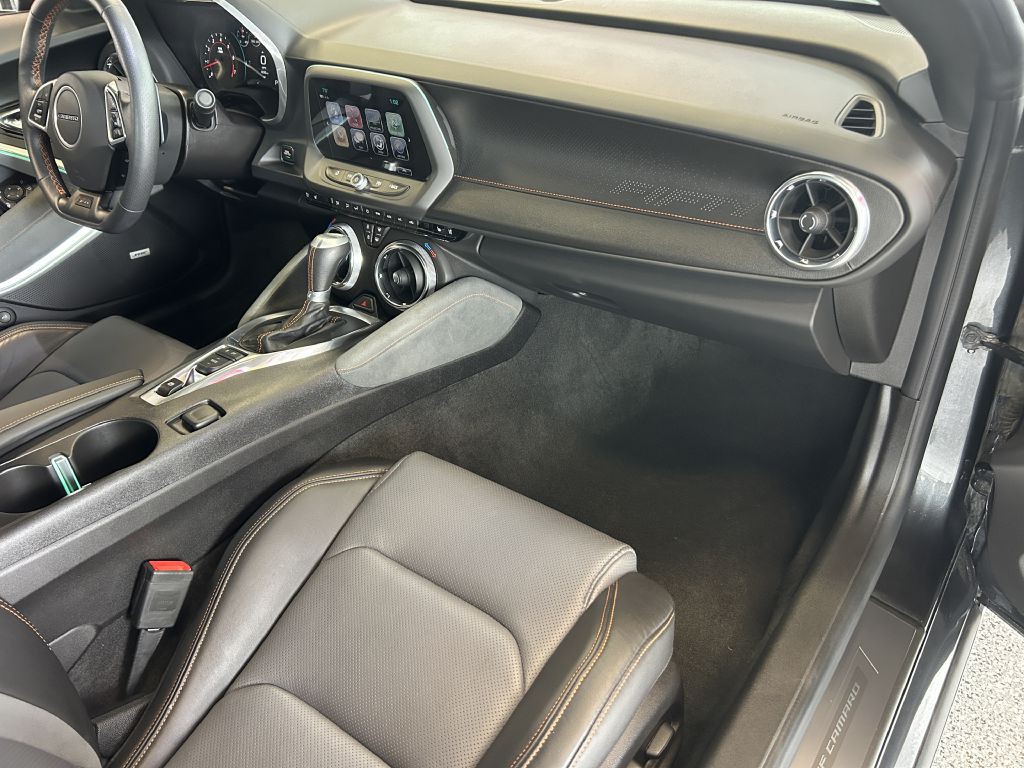 2017 Chevrolet Camaro Image 23