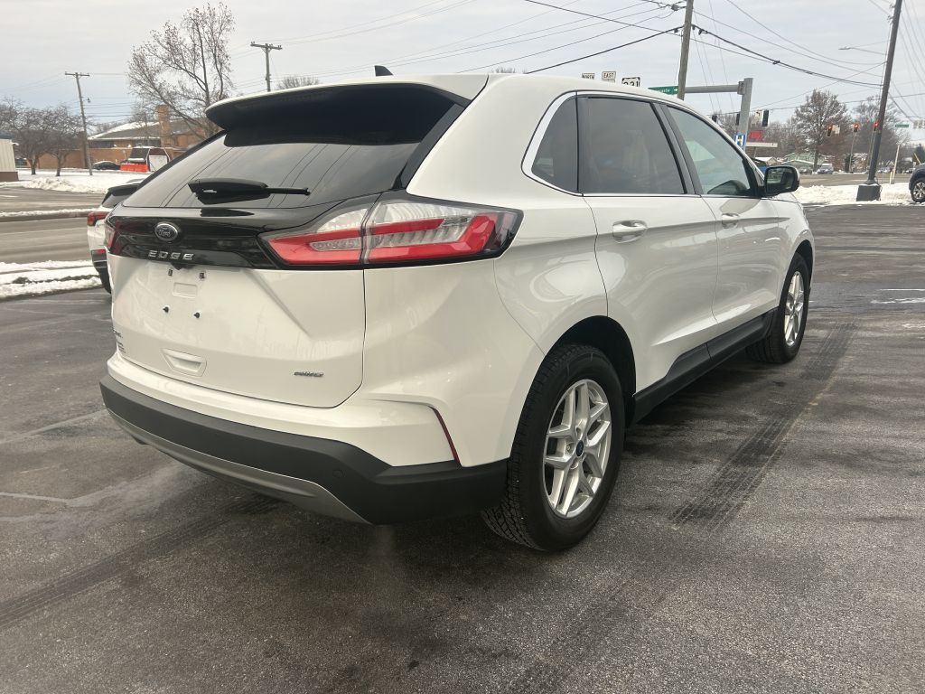 2022 Ford Edge Image 5