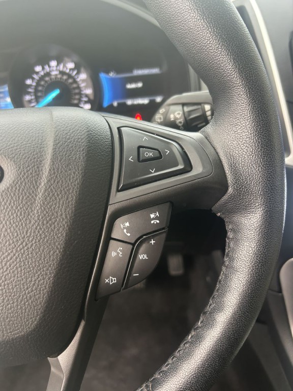 2022 Ford Edge Image 15