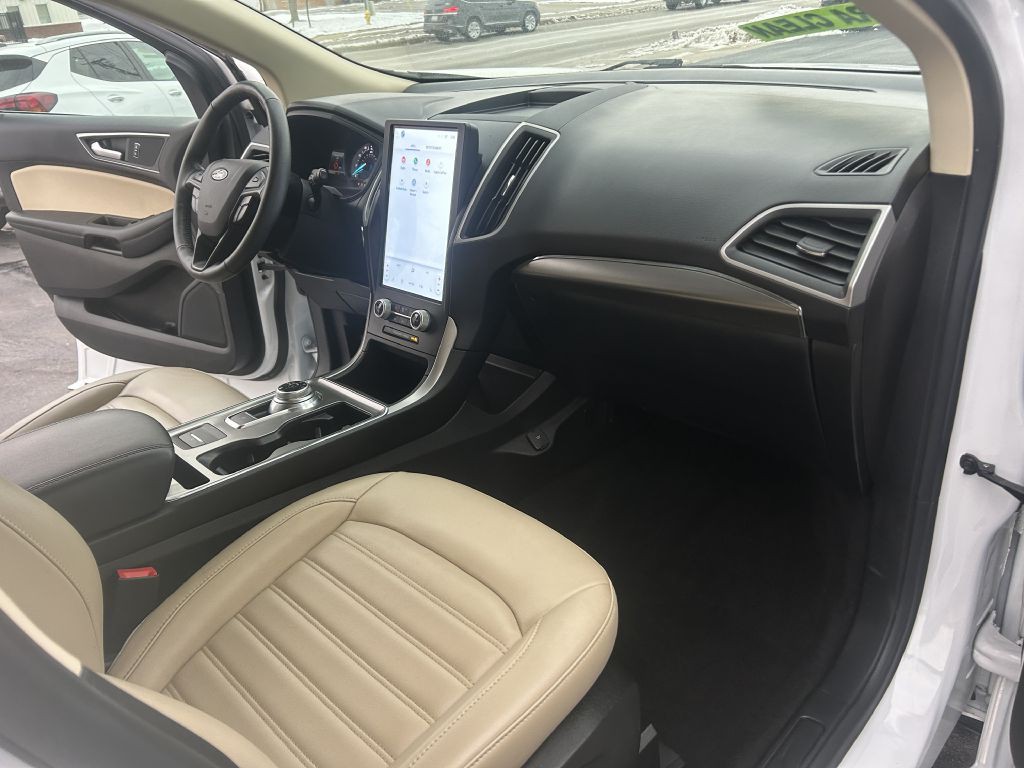 2022 Ford Edge Image 25