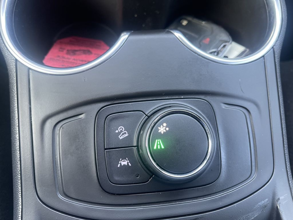 2020 GMC Terrain Image 25