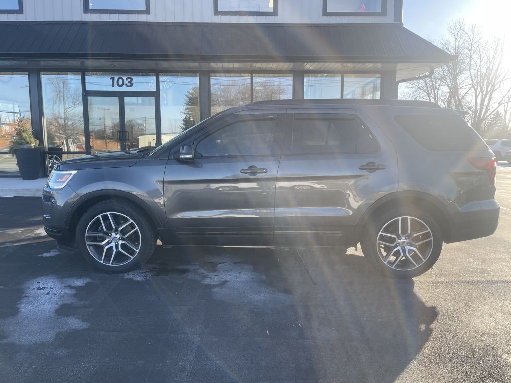 2018 Ford Explorer Image 2