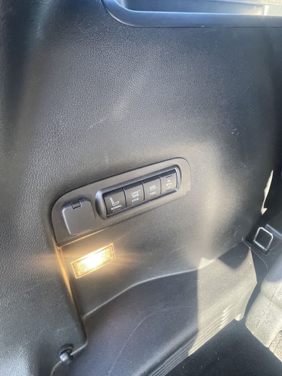 2018 Ford Explorer Image 9