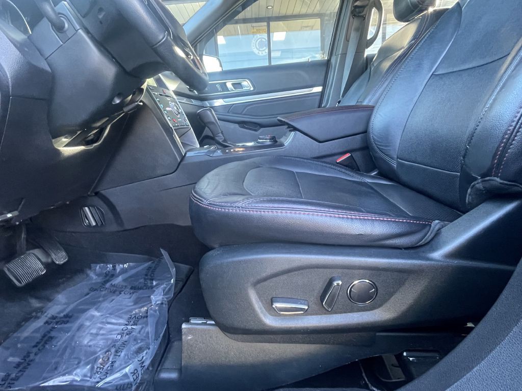 2018 Ford Explorer Image 16