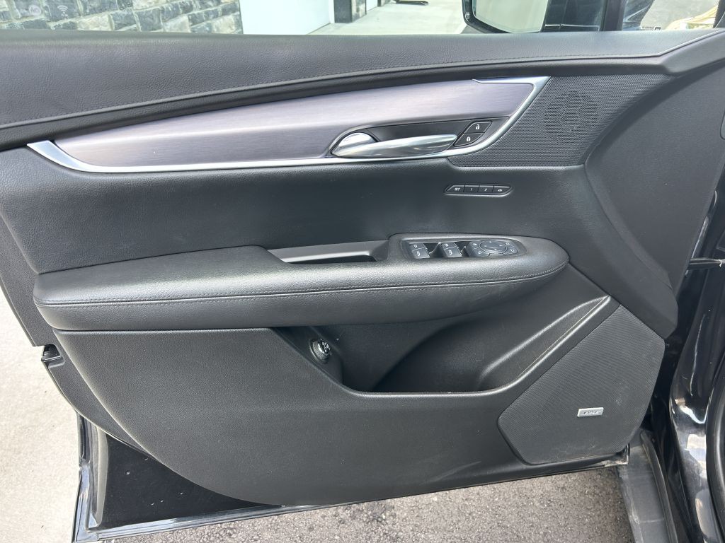2017 Cadillac XT5 Image 10