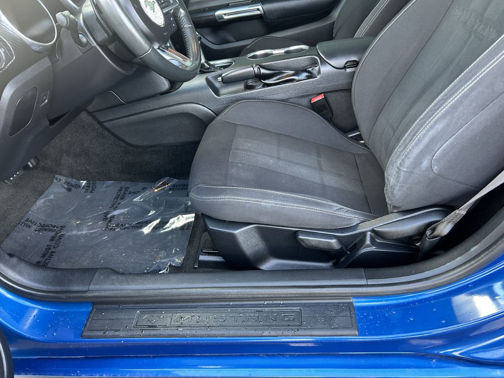 2018 Ford Mustang Image 12