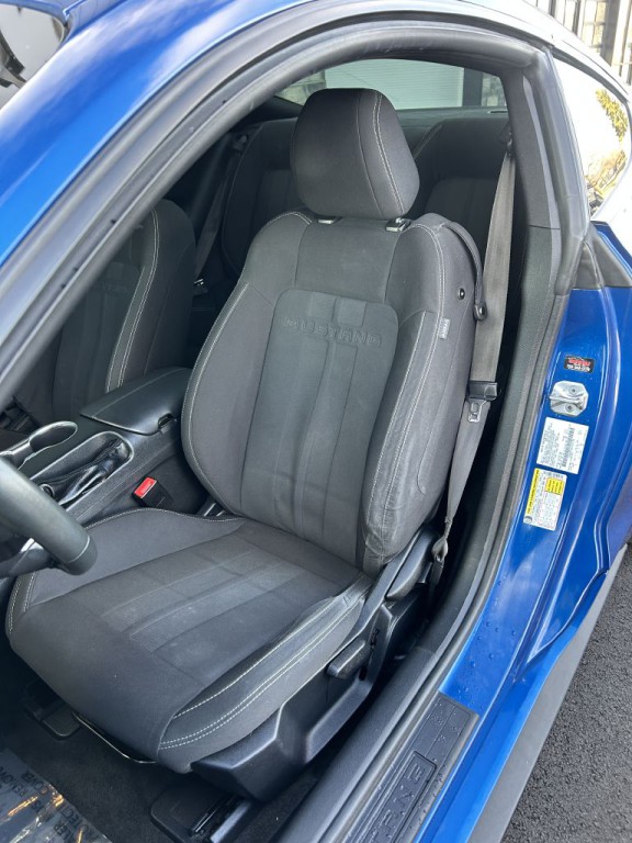 2018 Ford Mustang Image 13