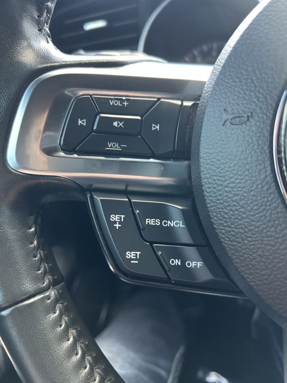 2018 Ford Mustang Image 16