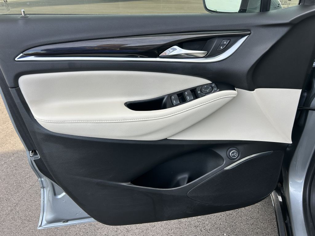 2023 Buick Enclave Image 9