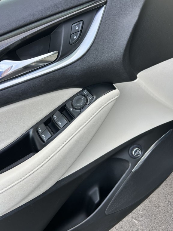 2023 Buick Enclave Image 10