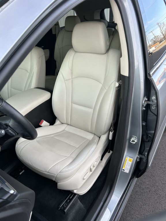 2023 Buick Enclave Image 12