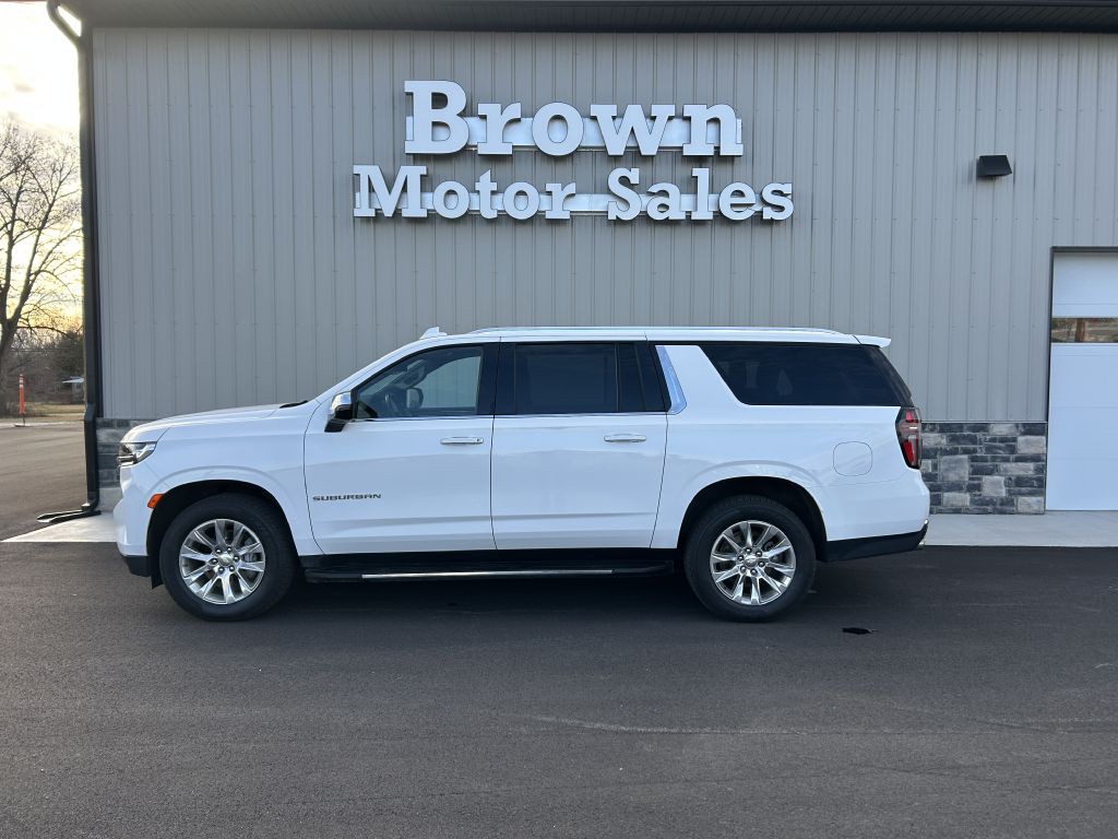 2023 Chevrolet Suburban Image 3