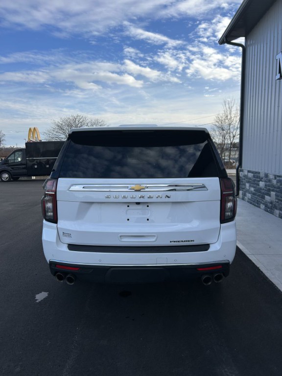 2023 Chevrolet Suburban Image 5