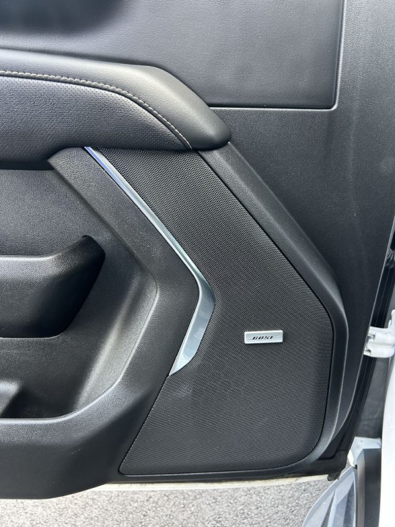 2023 Chevrolet Suburban Image 11