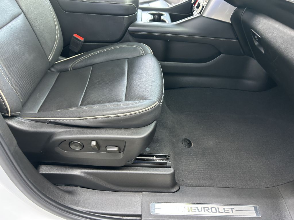2023 Chevrolet Suburban Image 27