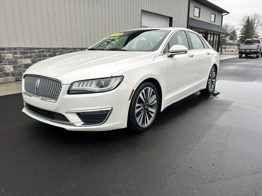 2017 Lincoln MKZ Image 1