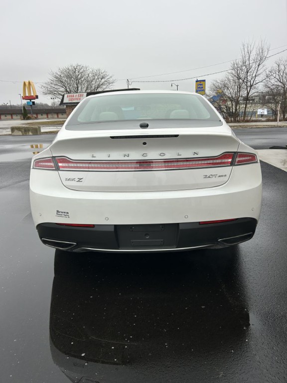 2017 Lincoln MKZ Image 4