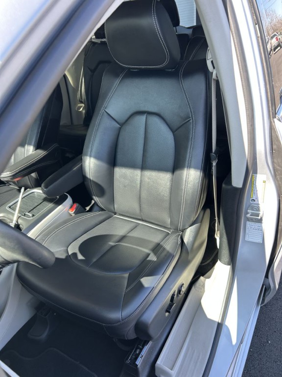 2024 Chrysler Pacifica Image 11